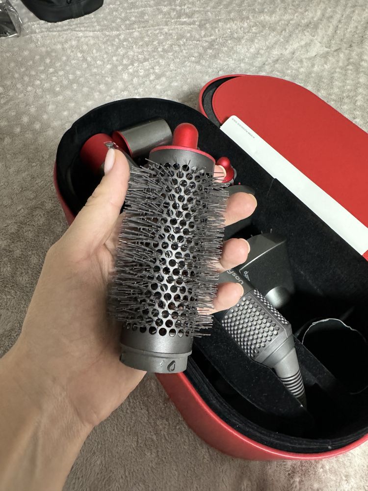 Продам Dyson