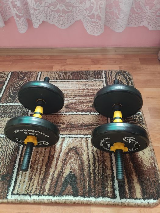 Vând gantere in stare foarte buna ca noi