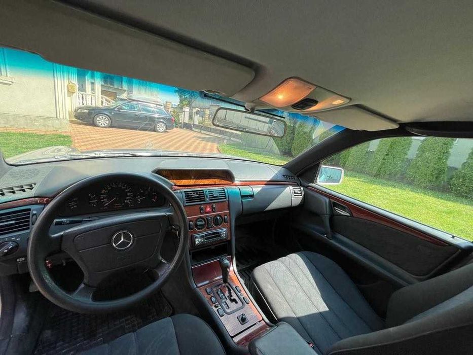 Dric Funerar - Mercedes Benz 210F E290TD