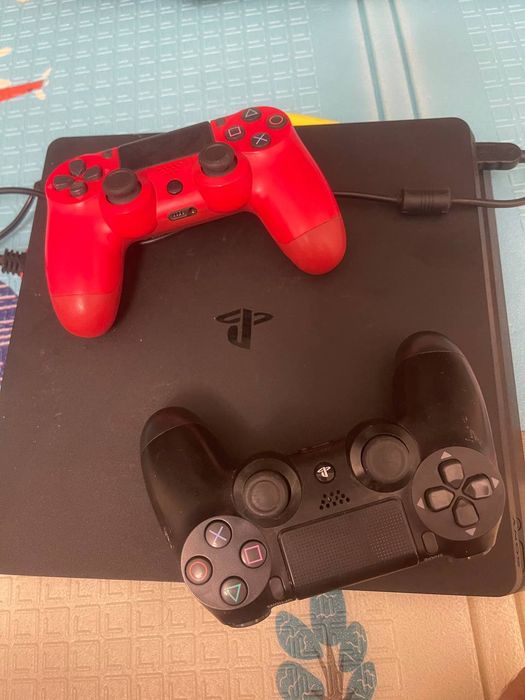 Playstation 4 slim 1 TB