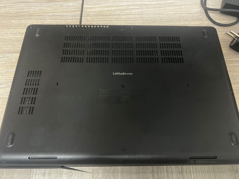 Laptop dell Latitude 5490