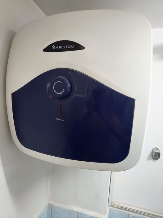 Boiler Ariston Evo R 30 l 1500 W 200 lei