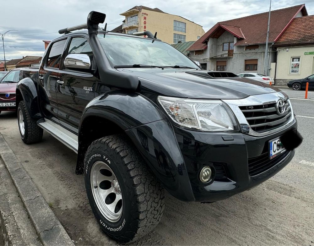 VAND TOYOTA HILUX 3.0tdi 170cp 6 viteze