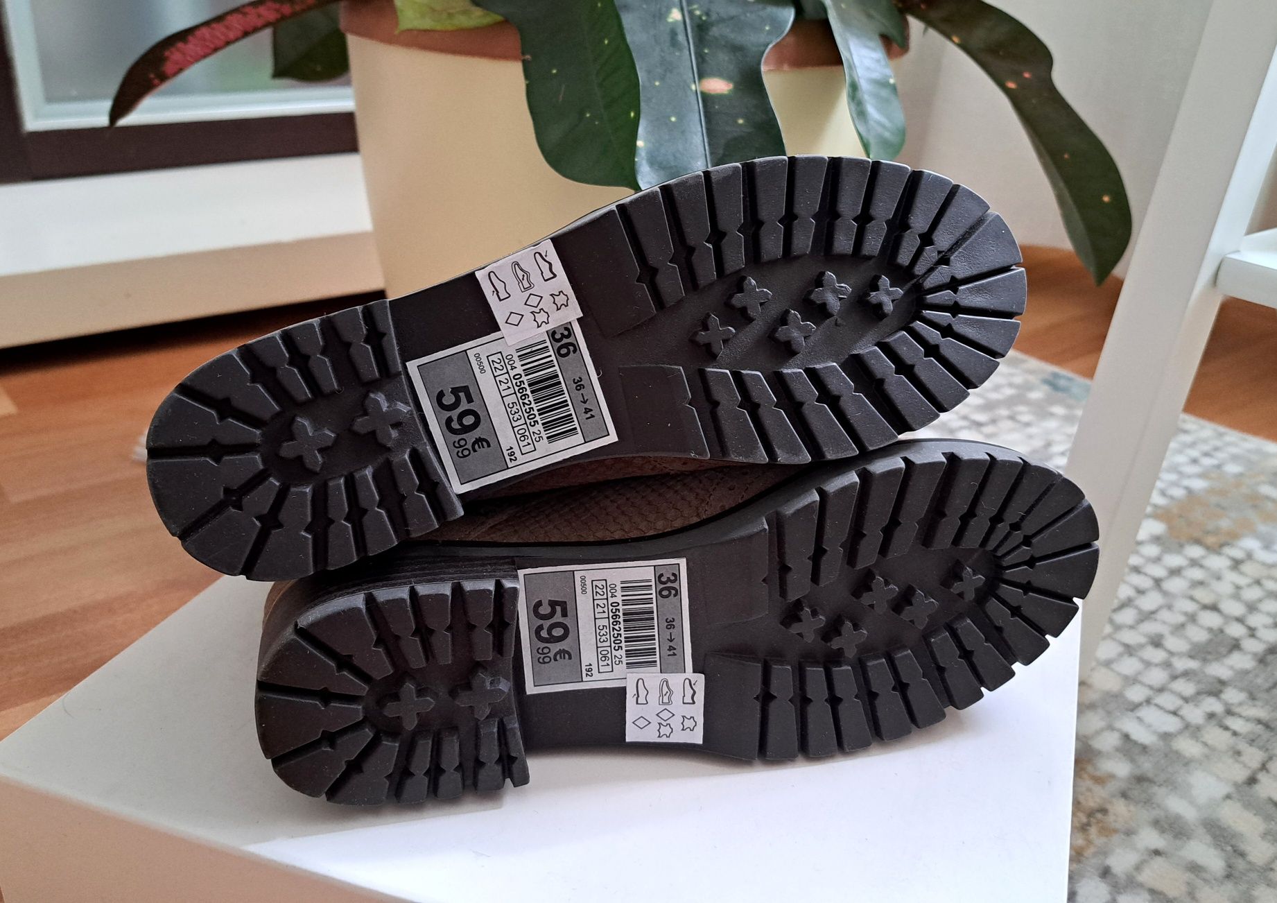 Pantofi, botine din piele cu siret