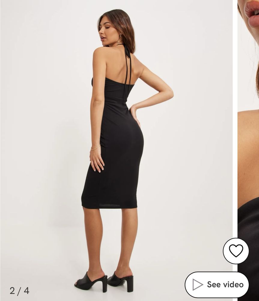 стилна черна рокля Bershka