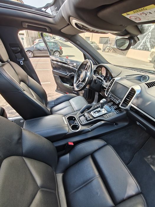 Porsche Cayenne plug-in hibrid 2017, TVA deductibil