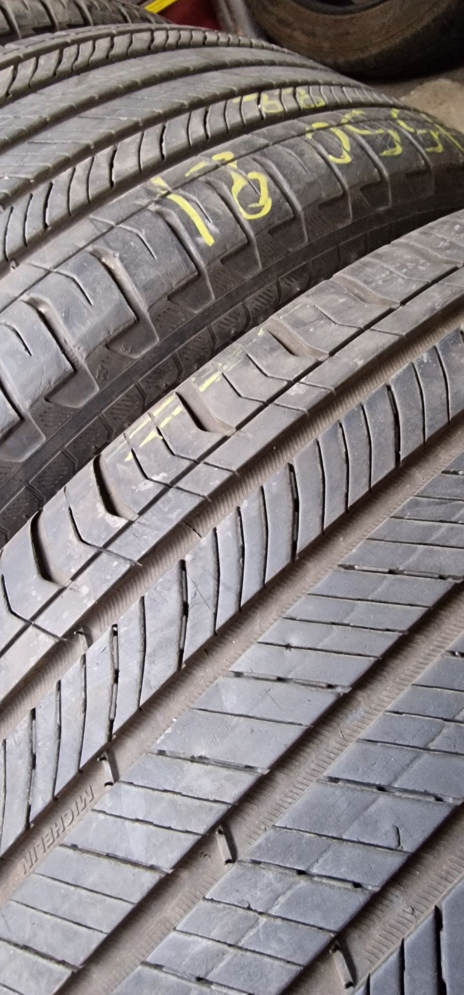 275/50/21 Michelin Primacy All season LR