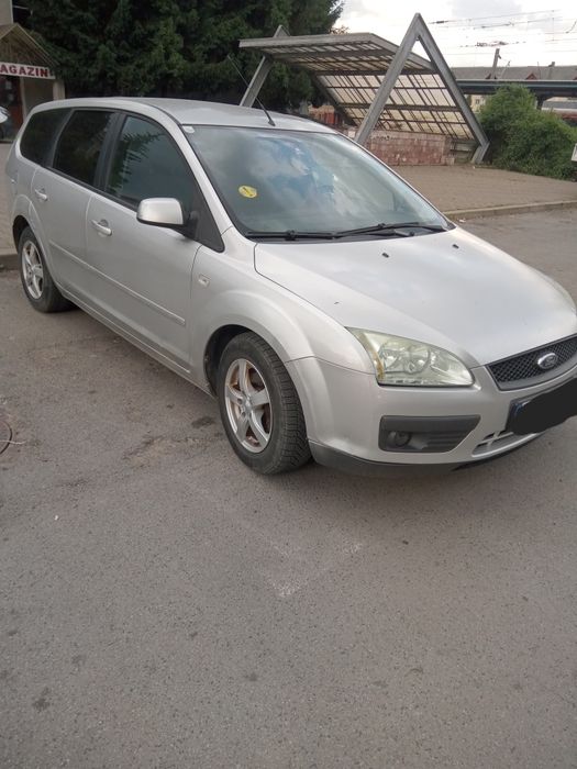 Vând Ford focus 2