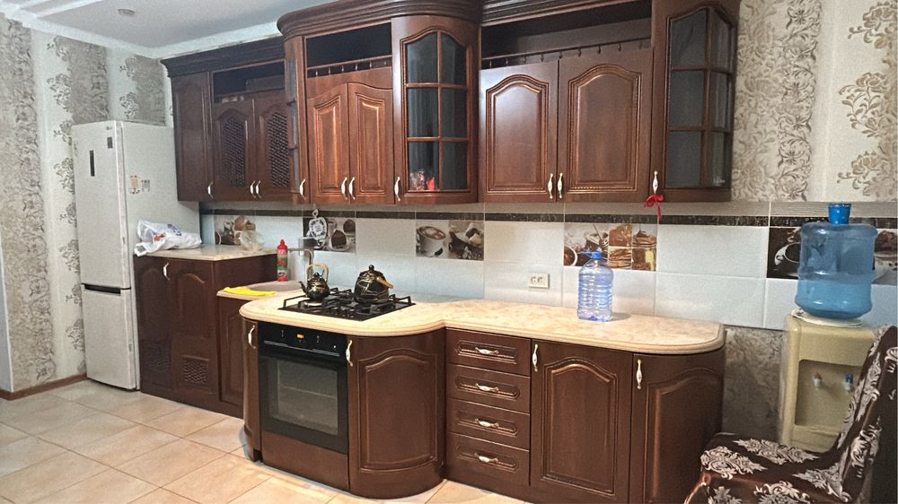 Продам кух мебель в отличном состояний