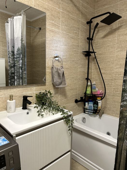 Apartament etaj 1, bloc nou.