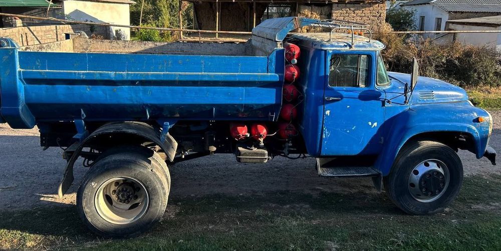 Zil maskoviskiy  srochna sotiladi