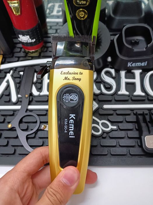 Професионална машинка kemei 90 4