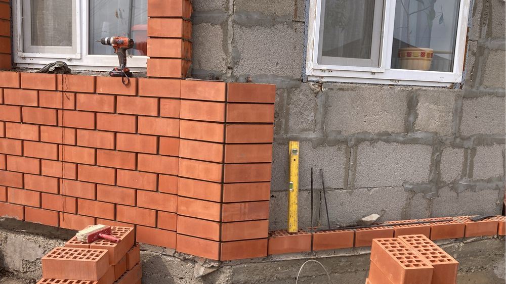 Услуга Каменщик с опытом работы боле 10-15 лет, любые виды кладки .