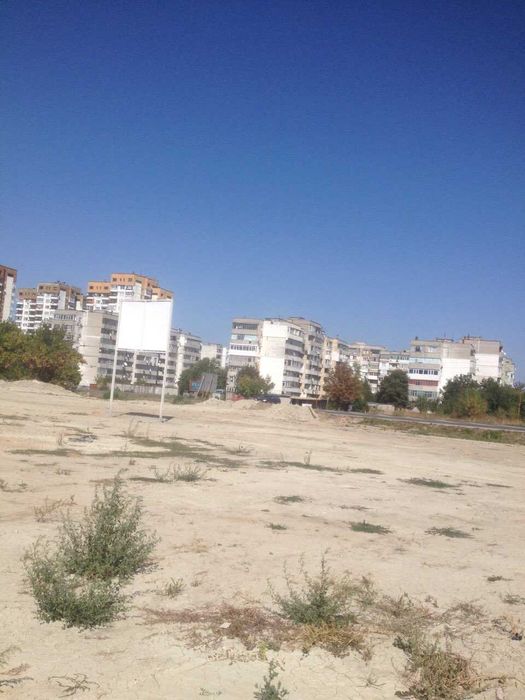 ПРОДАВА УПИ на главен път София - Варна