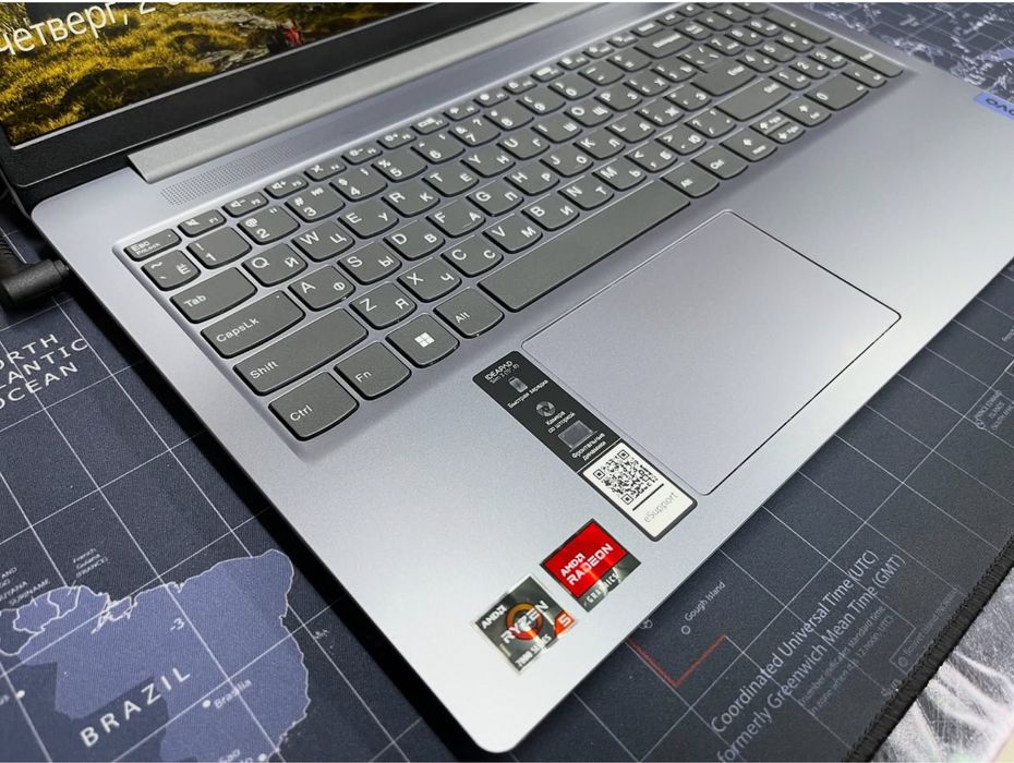 Lenovo ideapad Slim 3 - Ryzen 5-7520u/8Gb/SSD512Gb