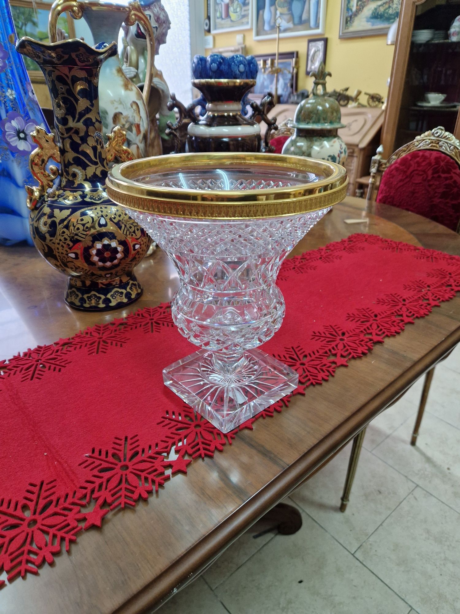 Страхотна антикварна белгийска кристална ваза