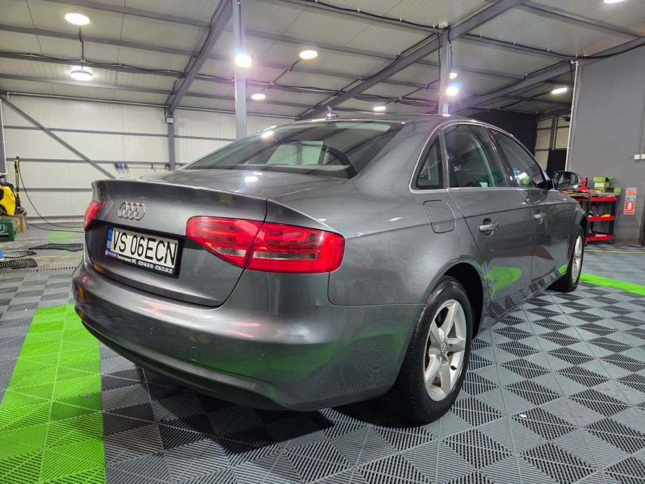Vând AUDI A4 -2013