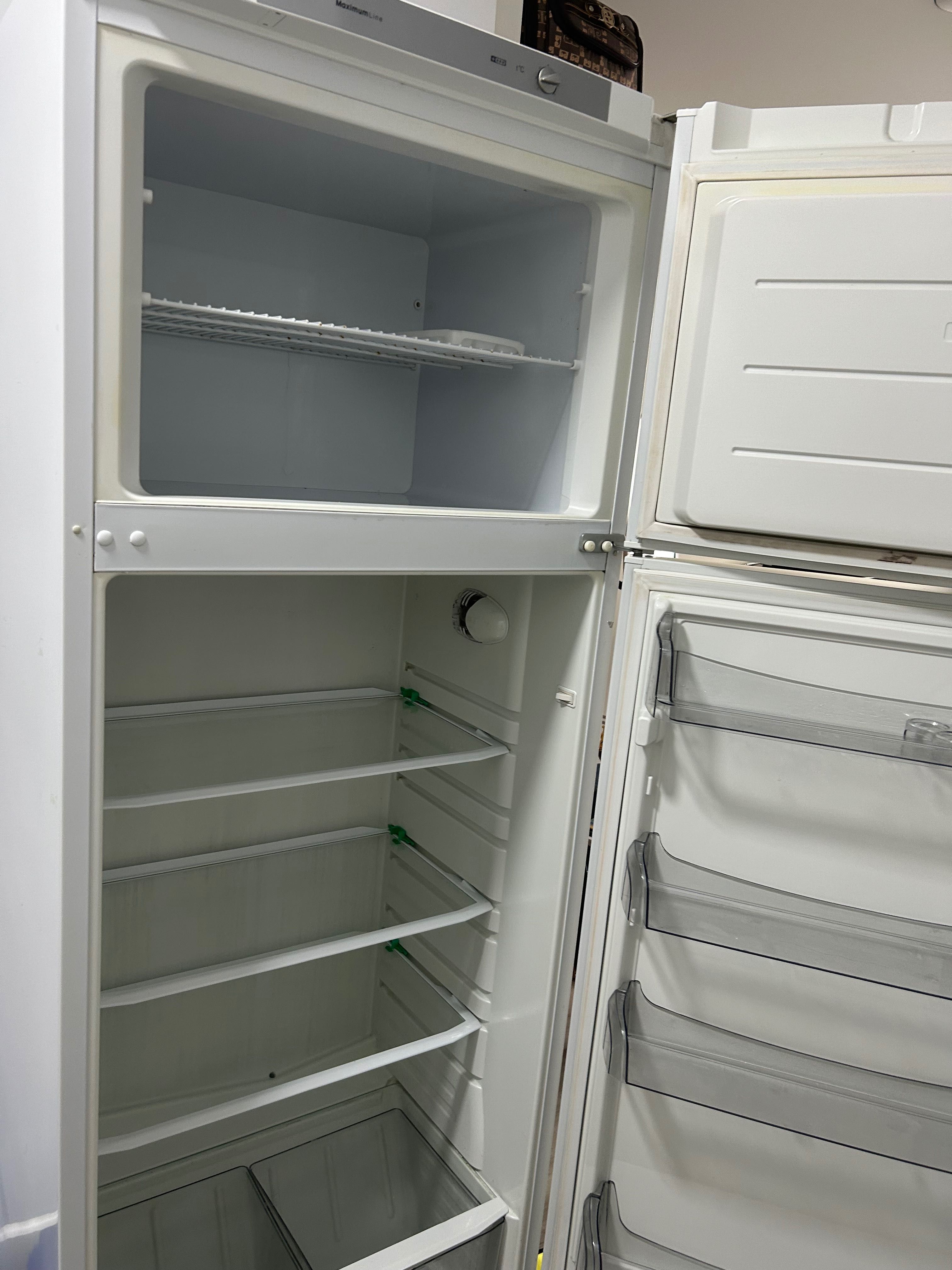Срочно продам холодильник
