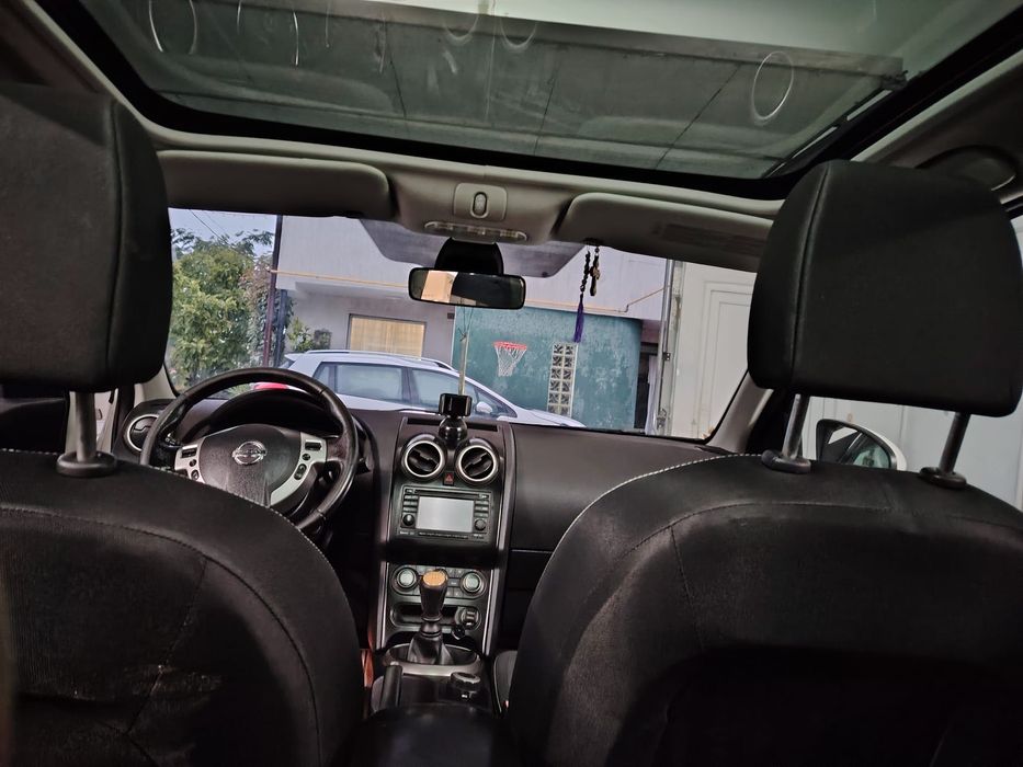 Vand Nissan Qashqai an fabricație 2011