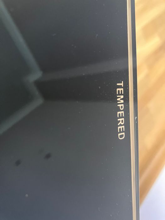 Стъклена масичя на колелца