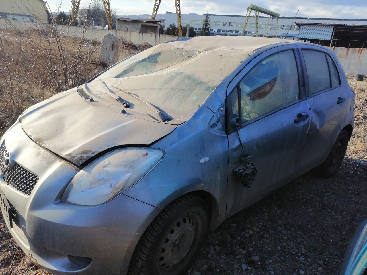 Toyota Yaris 1.0 69к.с.на части