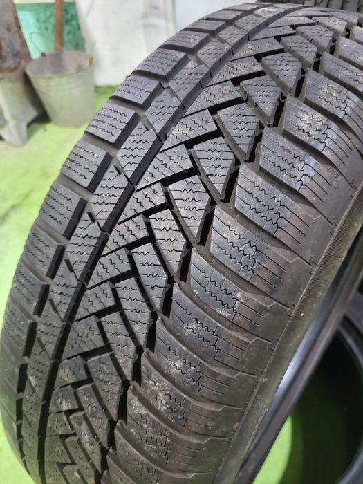 2 бр 215/60/17 Continental