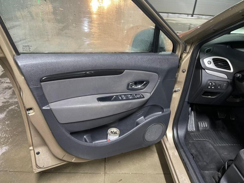 Renault grand scenic 7 locuri