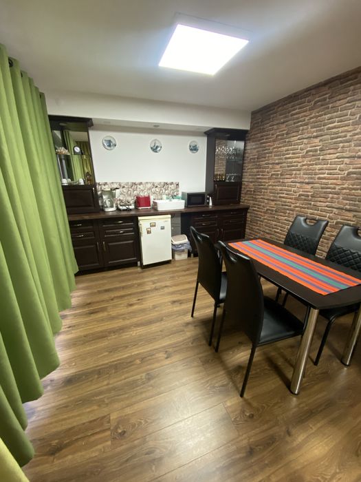 Apartament de vanzare/spatiu comercial