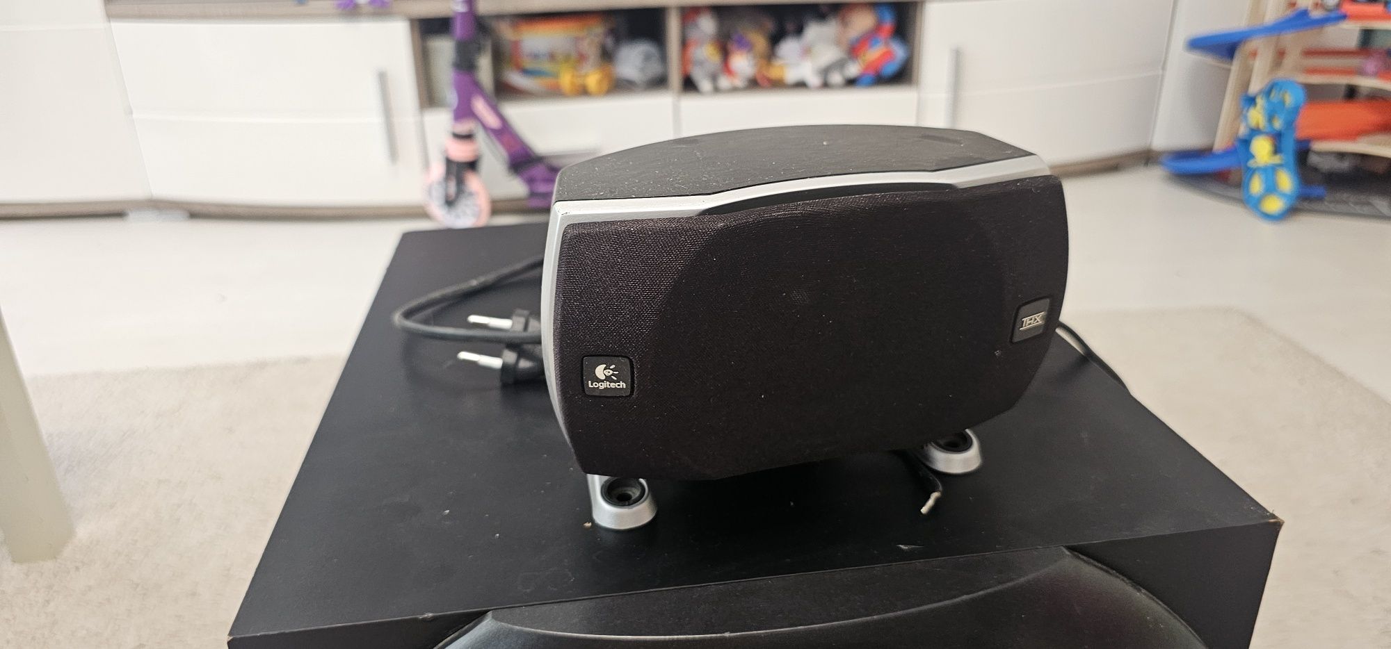 Legendarul Z 5500 de la Logitech