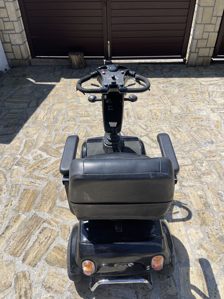 Cariucior electric pentru persoane cu dizabilitati