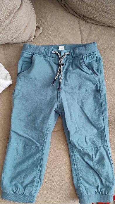 Детски дънки, жилетка и панталон размер 86