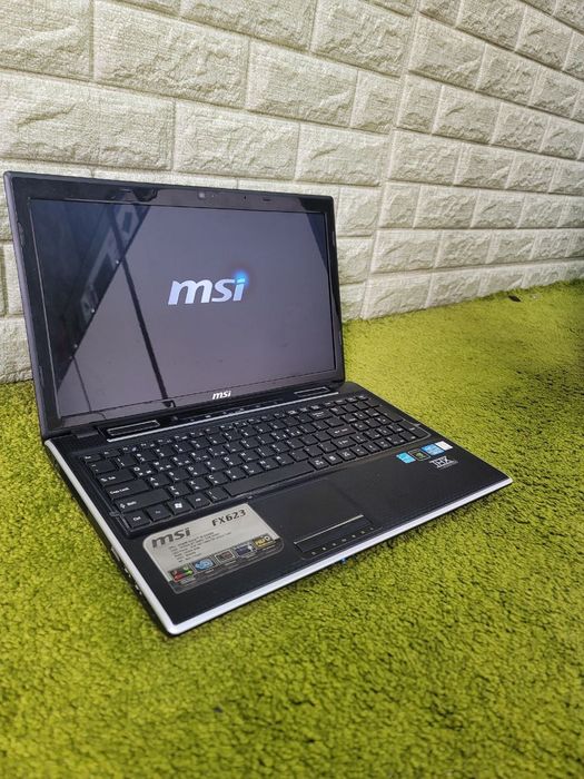 Msi Core i5 2430M 2.40Ghz VideoKarta GT 555M 1Gb Xolti yangidek
