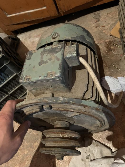 Продам моторы асинхронные двигателя