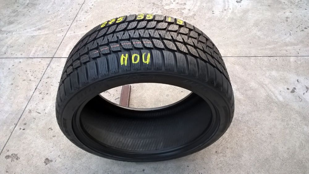 O anvelopa noua de iarna 275 35 19 bridgestone blizzak LM 25