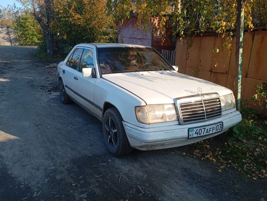 Продам Мерседес бенс е250д