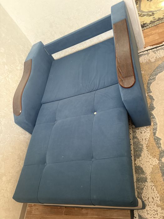 продается диван в хорошем состаяние