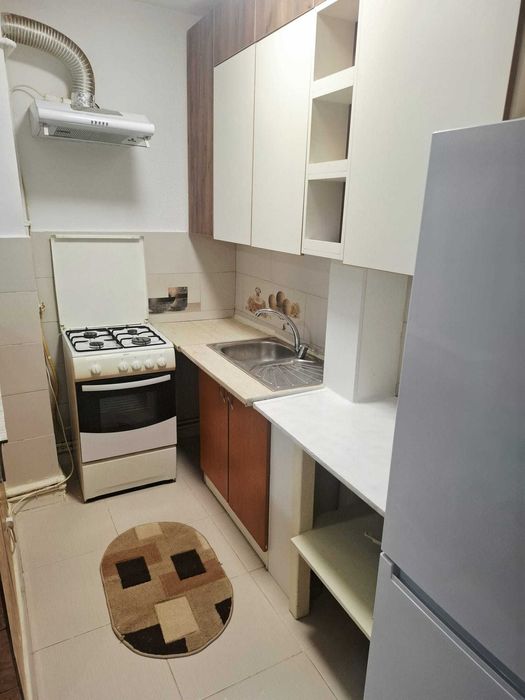 Inchiriez apartament cu 2 camere