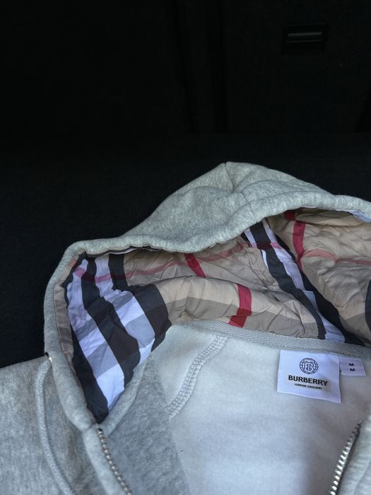 Hanorac Burberry M slim fit