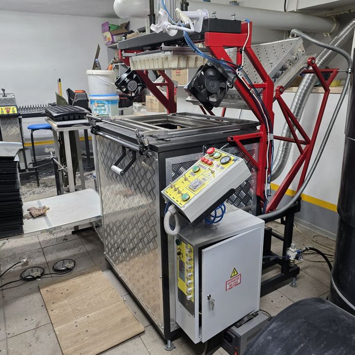 Вакуум формовочный станок оборудование для производства