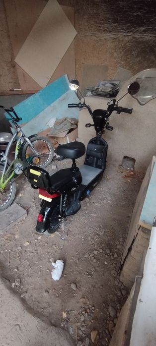 Skuter sotiladi srochna