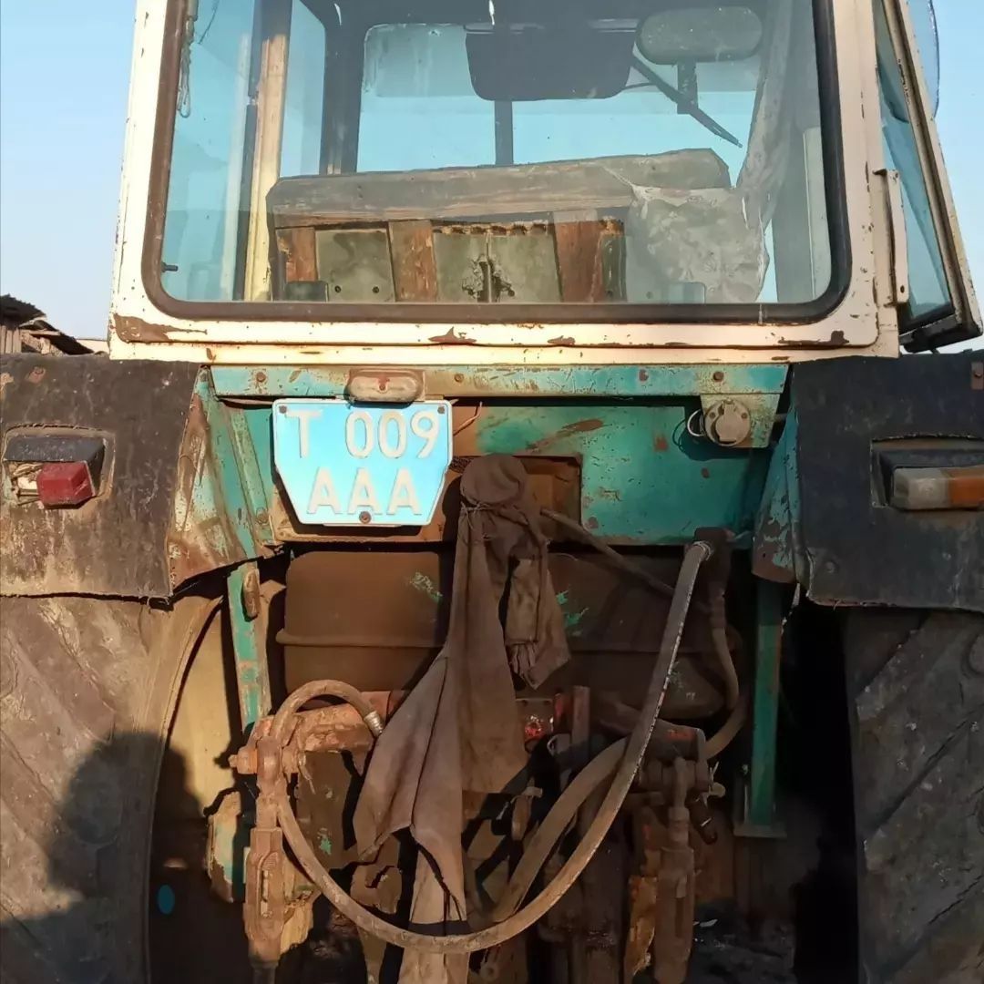 Трактор ЮМЗ - 80