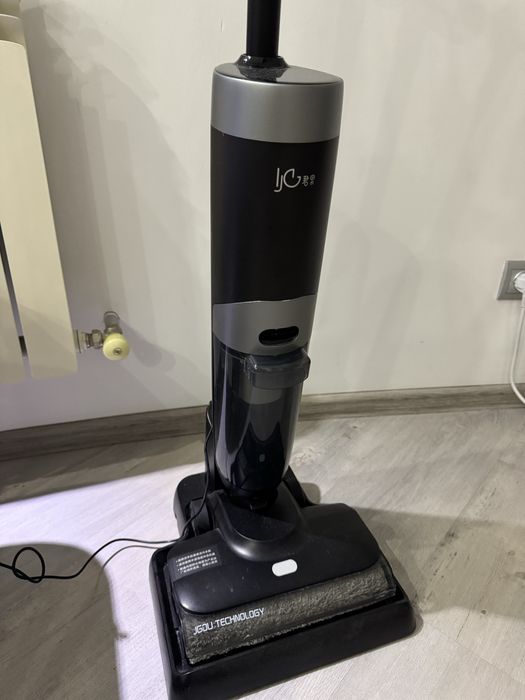 Продам Моющий пылесос с контейнером