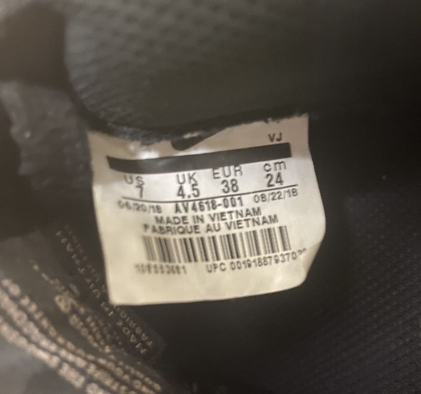 Nike Cortez и Air max 38 номер
