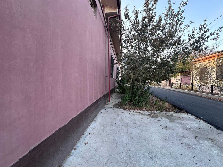 6 sotix Hovli sotiladi zudlik bilan. Срочно продается участок