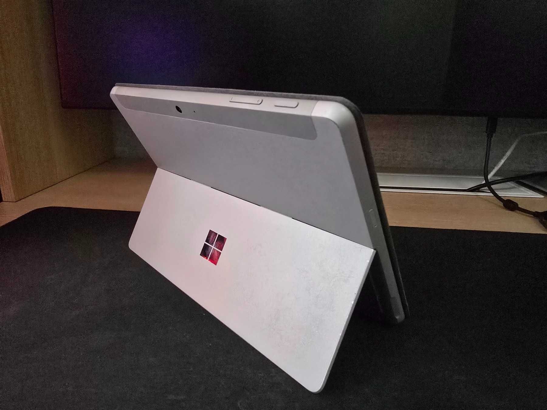 Microsoft Surface Go 2 / intel M3 / 8GB Ram / 128 SSD