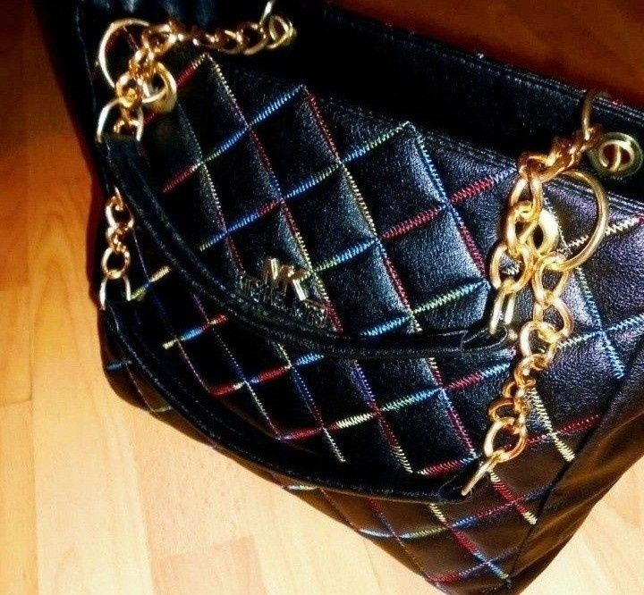 Geanta damă Michael Kors,accesorii metalice aurii, saculet inclus