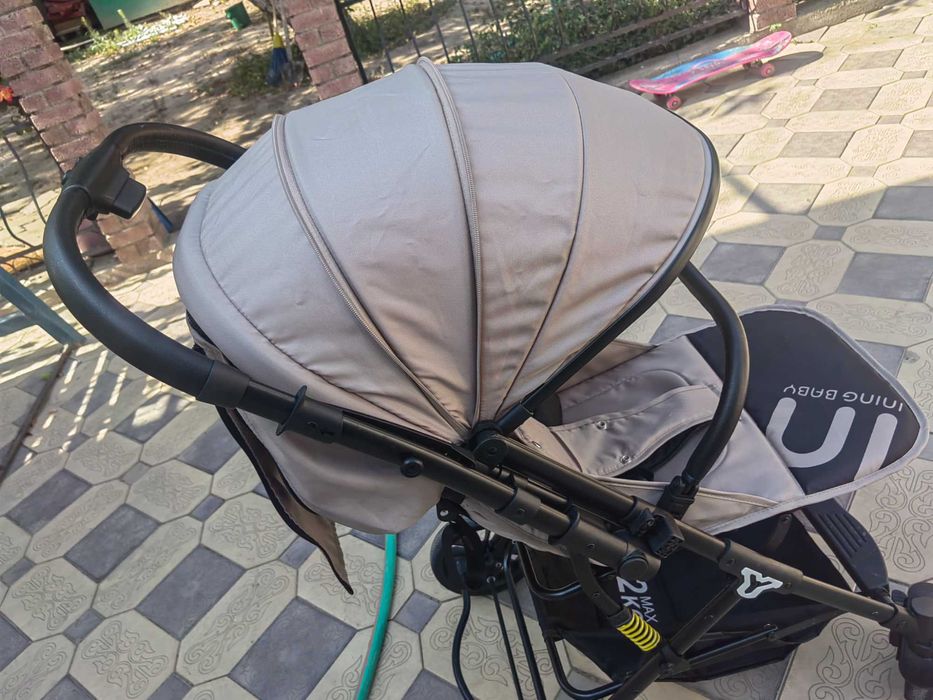 Коляска почти новая