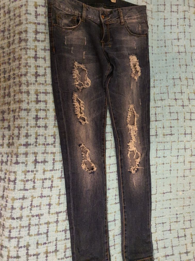 Продавам дънки GUESS