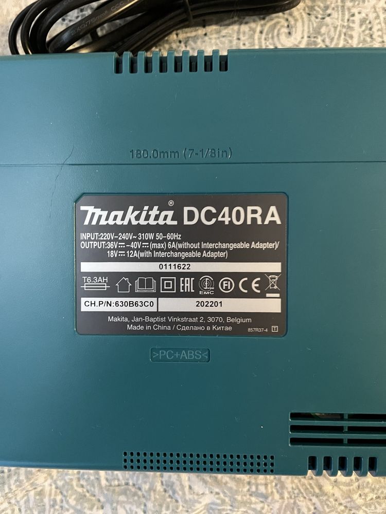 зарядно макита makita dc40ra