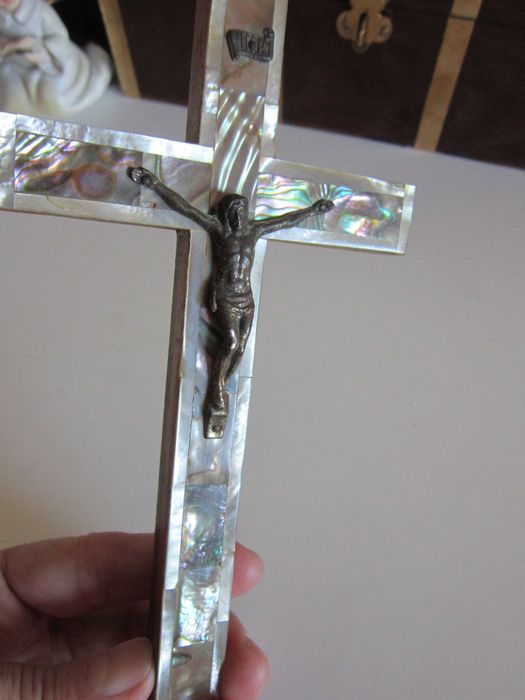 rar Mother of pearl, lemn maslin Cruce Crucifix Ierusalim 1950